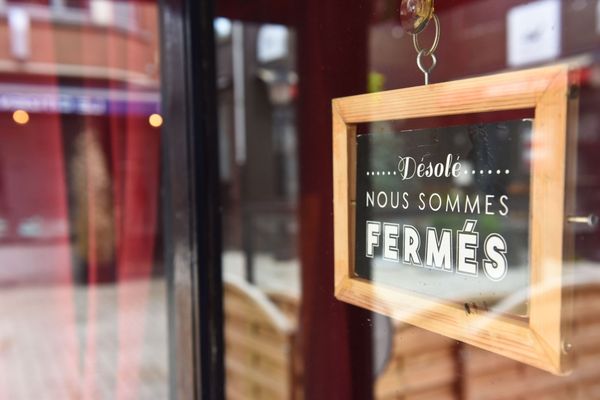 La fermeture des bars et des restaurants à minuit est mal vécue par les professionnels