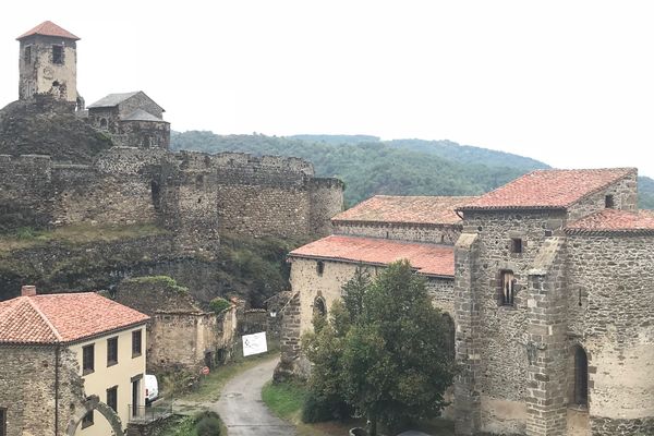 L’église Sainte Madeleine à Saint-Ilpize (43) fait partie des trois monuments en péril retenus pour le Loto du patrimoine.