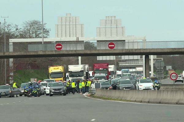 Le péage de l'A62 est bloqué en ce lundi 4 mars 2024.