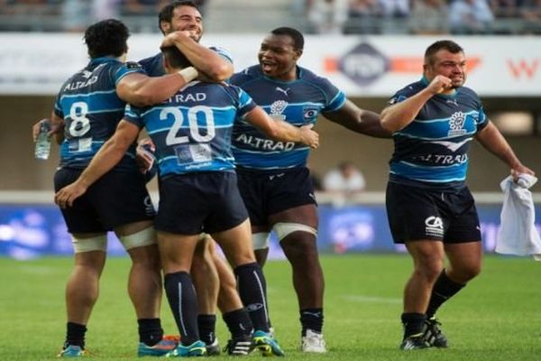 Les joueur du MHR célèbrent leur victoire à l'arrachée contre Grenoble, à l'Altrad stadium de Montpellier. 