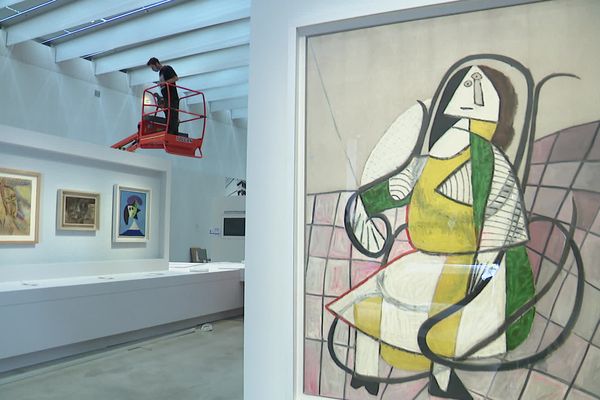 Les préparatifs de l'exposition Les Louvre de Picasso, ouverte dès ce week-end au Louvre-Lens. 