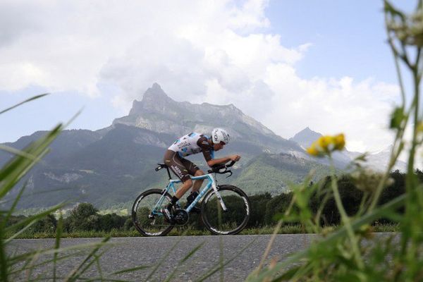 Romain Bardet lors du contre-la-montre de la 18e étape du Tour de France 2016 entre Sallanches et Megève. 