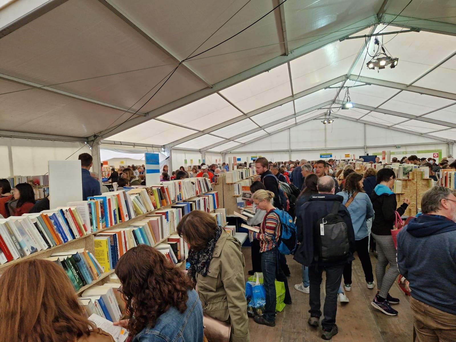 Savoie : Au Festival "Livres En Marches", Plus De 60 000 Ouvrages à ...