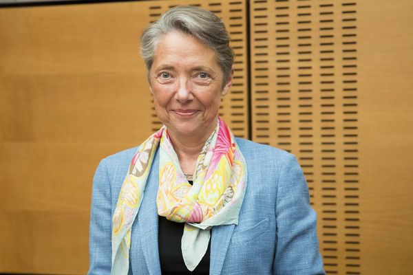 Le 12 mai 2015, audition d'Elisabeth Borne par la Commission du développement durable de l'Assemblée nationale. 