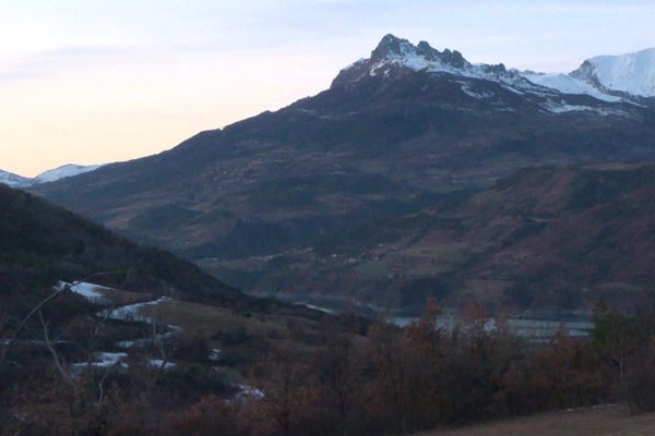 La forêt du Boscodon fait partie d'un ensemble boisé qui s'entend sur plus de 6500 hectares sur les massifs du Boscodon et du Morgon