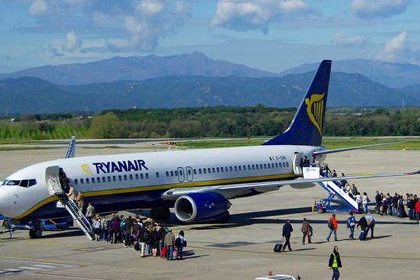 Perpignan-Rivesaltes - un avion Ryanair sur l'aéroport - archives