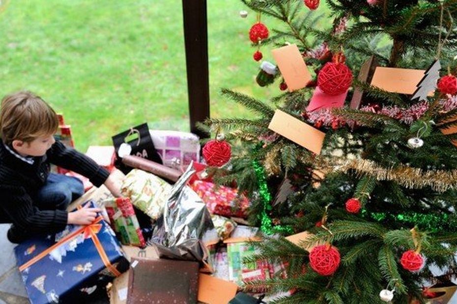 Jeux de société, jouets manuels… Des cadeaux de Noël pour les enfants,  qu'on trouve à Falaise