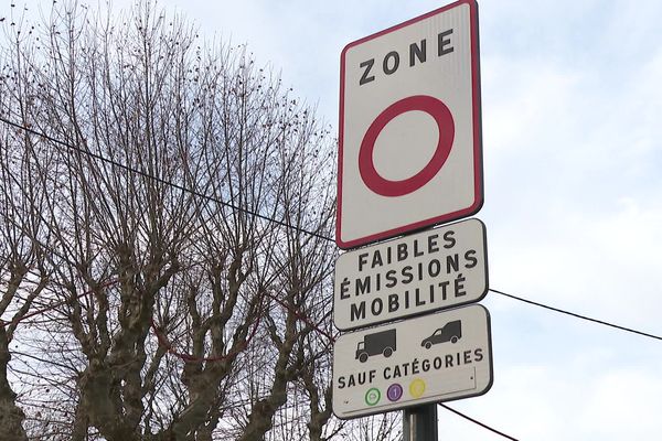 Pour les voitures de particuliers, la ZFE entrera en vigueur le 1er juillet dans 13 communes de l'agglomération grenobloise.