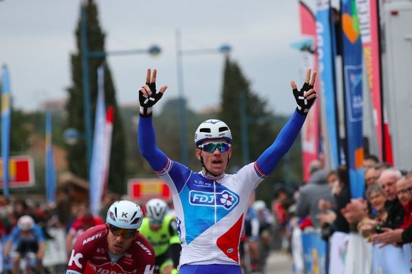 Étoile de Bessèges - Arnaud Démare remporte la 1re étape au sprint en s'offrant Kristoff