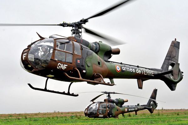 Un hélicoptère Gazelle du 3RHC (3ème régiment d'hélicoptères de combat d'Étain) 