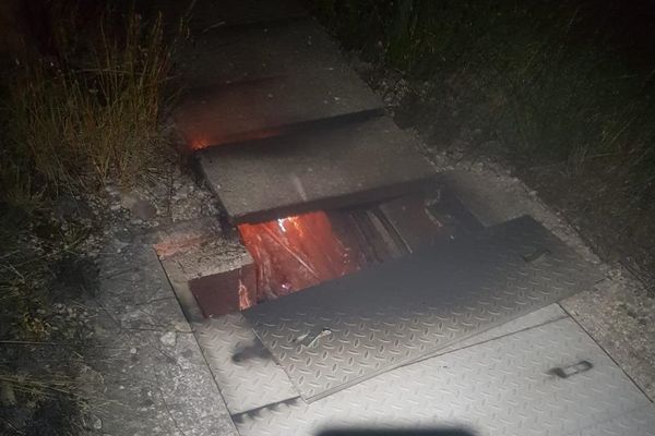 Dans la Drôme, à Eurre, des installations contenant des câbles de signalisation situées sur la ligne à grande vitesse Méditerranée ont subi un incendie. 