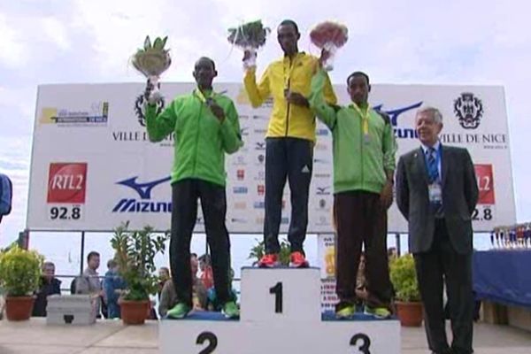 Le podium du semi-marathon chez les hommes