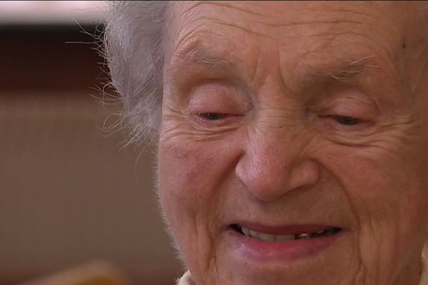 Irène Stollé, 93 ans et toujours derrière le bar