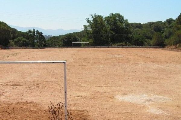 ILLUSTRATION - C'est sur ce terrain, le stade du Suartello à Ajaccio que se déroulerait une prière à ciel ouvert le 23 ou 24 septembre pour l'Aïd El Kébir 