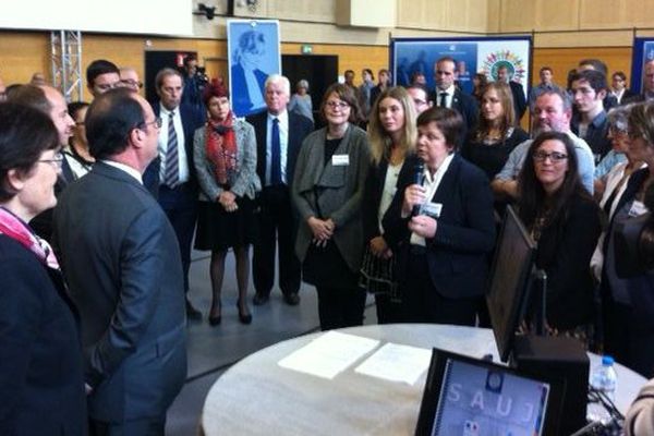 Le chef de l'Etat est en visite à l'Ecole Nationale des Greffes à Dijon vendredi 7 octobre 2016