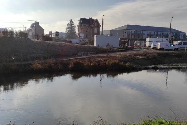 Les travaux le long du chemin de halage à Abbeville ont repris le 10 janvier 2022