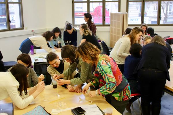 Entreprise bordelaise "La Ruche", incubateur pour entreprises et associations