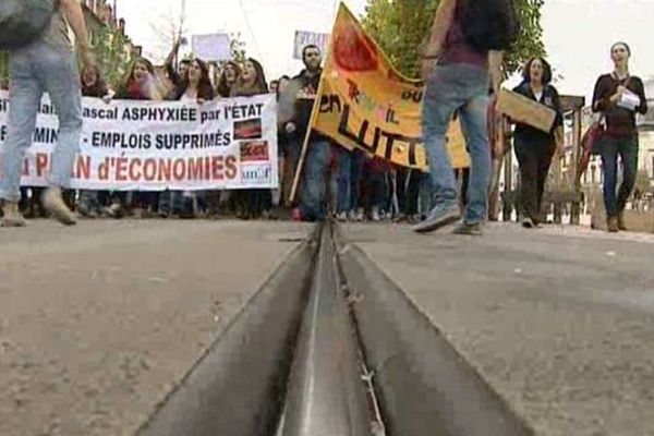 Environ 700 personnes essentiellement des étudiants, ont participé à cette manifestation ce jeudi 09/10/2014.