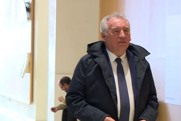 François Bayrou lors de son arrivée au tribunal correctionnel de Paris, le mardi 7 novembre.