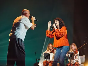 Le spectacle Eclect!que signé Gaëtan Roussel, issu de son album où il partage les chansons avec d'autres artistes.