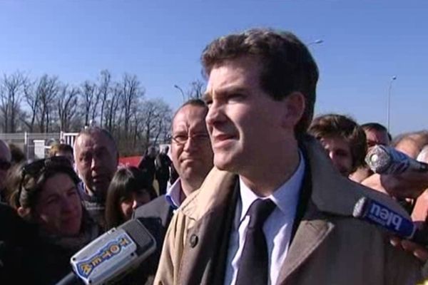 Arnaud Montebourg lors de sa rencontre avec les salariés d'Albany en mars 2012