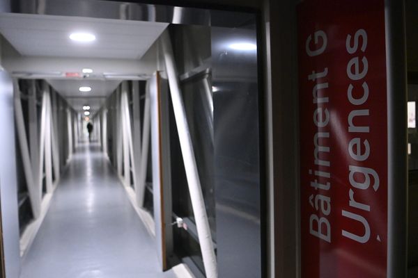 Le soignant a été blessé lors de sa garde de nuit le soir de Noël aux urgences du centre hospitalier de Perpignan. Son agresseur présumé sera jugé en janvier 2024.