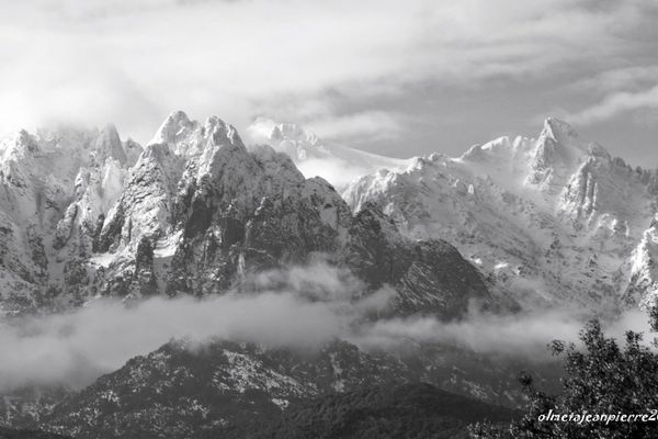 Aiguilles de Popolasca mardi.