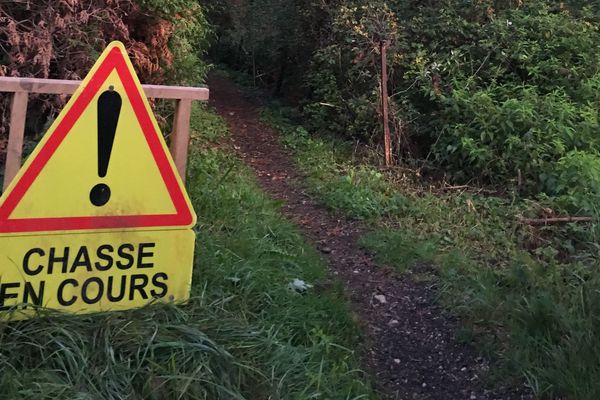 Même si les zones concernées par la battue seront indiquées, la prudence et les vêtements fluo seront de rigueur.