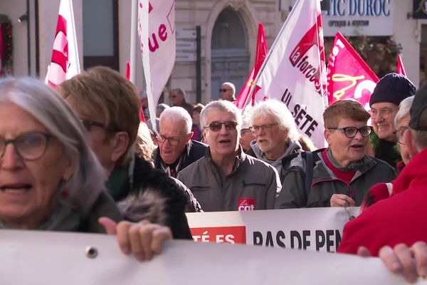 Quelques centaines de manifestants ont défilé dans les grandes villes du Languedoc et du Roussillon mardi 3 décembre 2024. Ici à Montpellier.