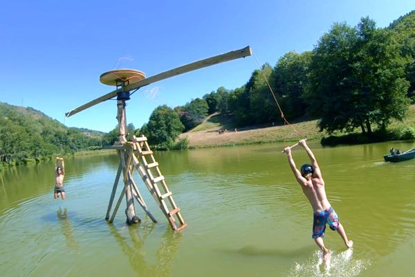 La nouvelle vidéo des MadCow a été tournée à Saint-Chamant, dans le Cantal toujours.