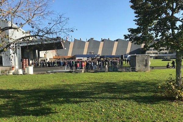 La fermeture de l'usine et un Plan de Sauvegarde de l'Emploi a été annoncé à la Fonderie du Poitou Fonte, installée à Ingrandes-sur-Vienne.