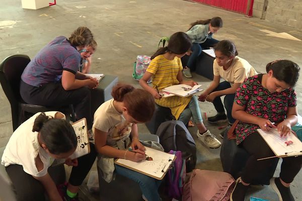 En une semaine, une quarantaine de jeunes lillois ont pu s'initier à la création de bandes-dessinées.