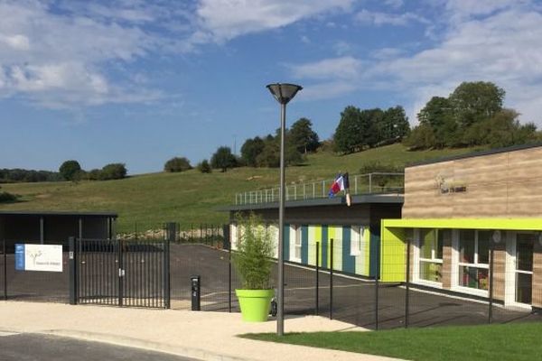 Le pôle scolaire Claude Lévi-Strauss de Recey-sur-Ource, en Côte-d'Or.