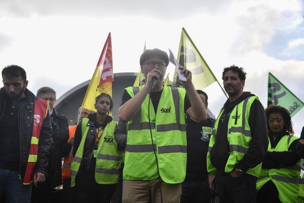 Des cheminots SUD-Rail ont forcé un barrage de police