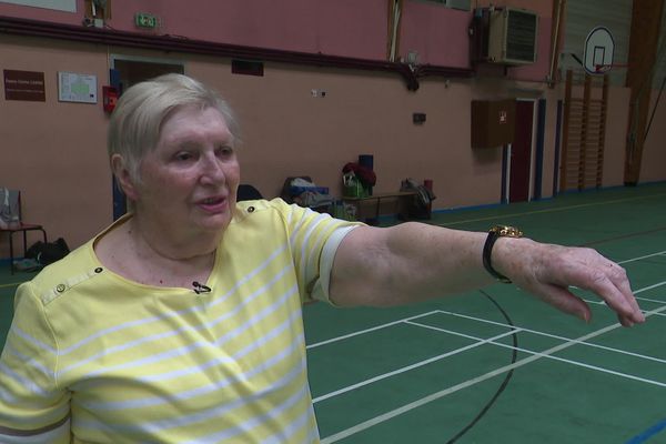 A 90 ans, Maguitte Werwy est encore toute heureuse d'enseigner son amour de la gymnastique.