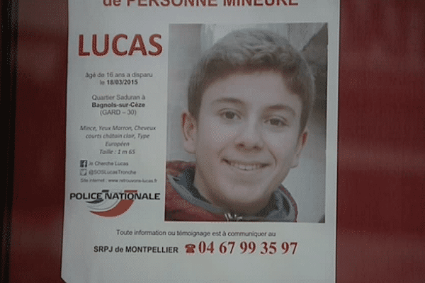 Des affiches concernant la disparition de Lucas dans les commerces de Brive