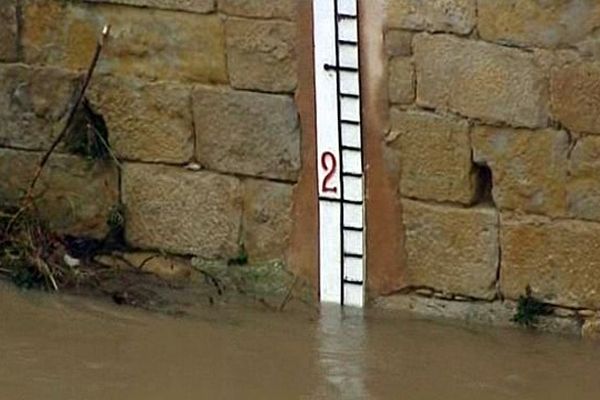 L'Aude en crue mesurée à Cuxac-d'Aude - novembre 2013.