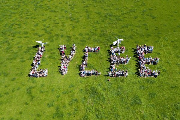 Un rassemblement pour montrer qu'à Chateaugiron, on veut le nouveau lycée