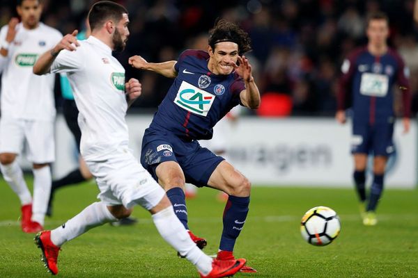 Les Guingampais n'ont pas résisté aux assauts des Parisiens et de l'Uruguayen Edinson Cavani en 16e de finale de Coupe de France au Parc des Princes - 24/01/2018