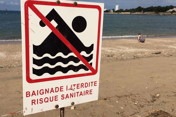 La plage de la Concurrence est interdite à la baignade ce mardi 3 juillet 2018.