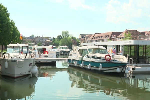 Le tourisme fluvial a le vent en poupe.