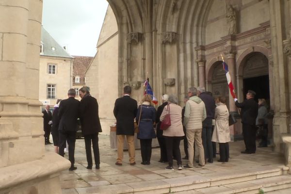 Les obsèques de l'écrivain André Besson célébrées dans la Collégiale de Dole.