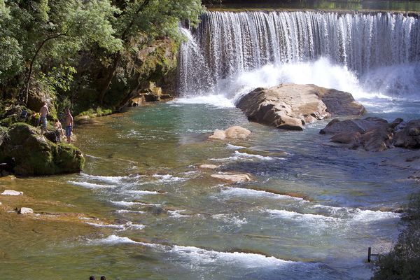 La cascade de Saint-Laurent-le-Minier dans les Gorges de la Vis dans le Gard