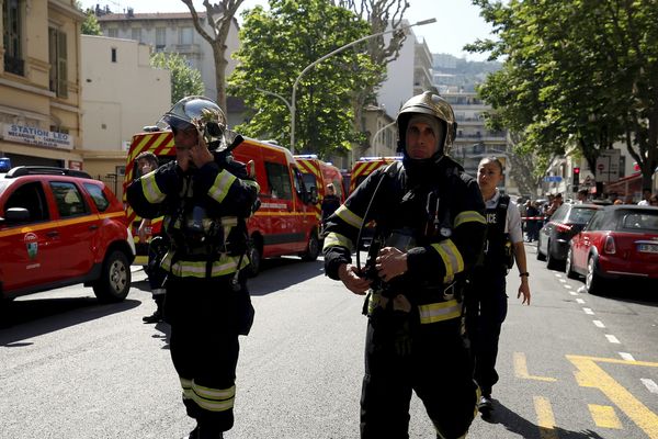 Un Pompier Agresse Et Blesse A Nice Lors D Une Intervention