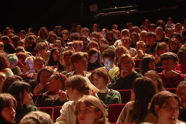 Le public nombreux est au rendez-vous du Poitiers Film festival, découvreur de jeunes talents et de futurs grands du cinéma mondial.