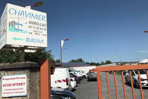 L'entreprise Chavinier et ses 136 salariés sont repris par la holding 4M INvestment, qui va tout de suite injecter un million d'euros dans l'entreprise d'Aurillac.