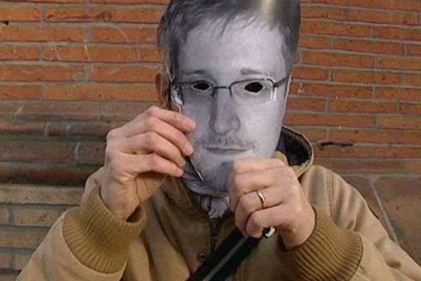 Des rues rebaptisées Edward Snowden, Julian Assange ou bien encore Irène Frachon. 