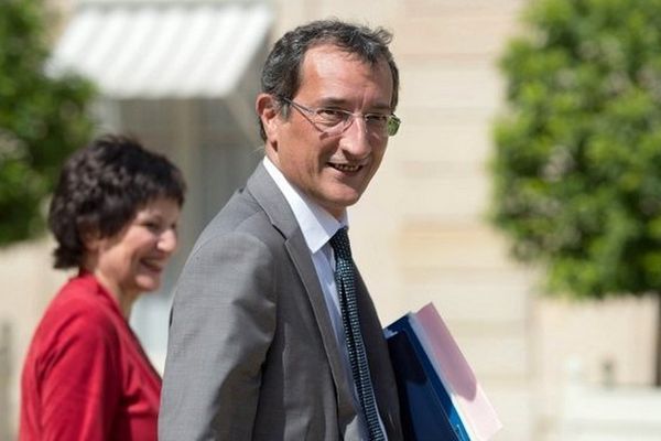 Le ministre délégué à la Ville François Lamy sortant de l'Elysée le 2 août 2013, au terme du dernier Conseil des ministres avant les vacances du gouvernement. 