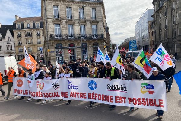 La tête de cortège de la manifestation de Reims, le samedi 11 mars 2023.