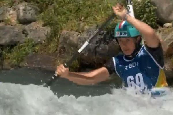 Marie-Zélia Lafont disputait la finale de slalom en kayak ce samedi 1er juin.